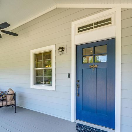 Distinctive Hamptons Home With Pool Near Bay, Ocean Хамптън Бейс Екстериор снимка