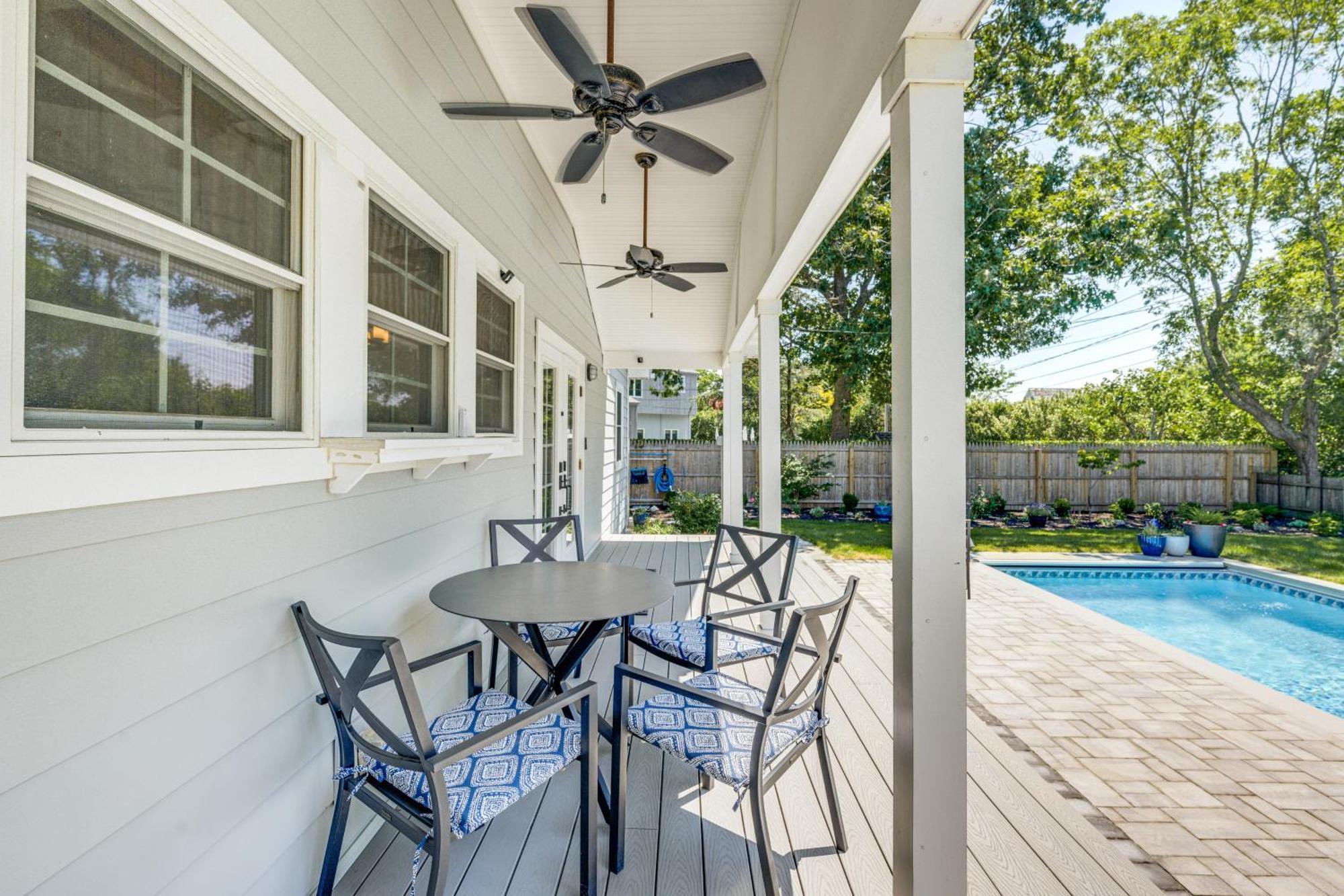 Distinctive Hamptons Home With Pool Near Bay, Ocean Хамптън Бейс Екстериор снимка